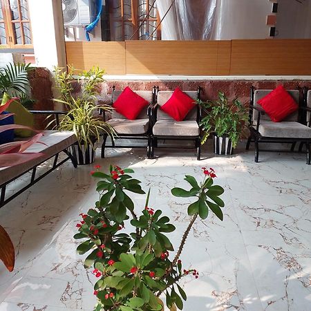 Hotel Queen Queen Sea 칼랑굿 외부 사진